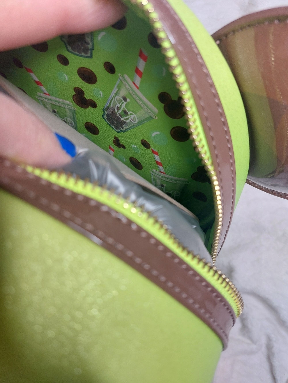 Loungefly Mickey Green BOBA cosplay NWT - Picture 3 of 9